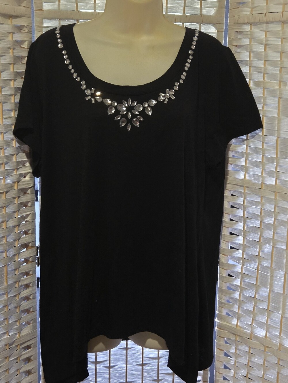 Truly Dear Embellished Black Women's Short Sleeve Top